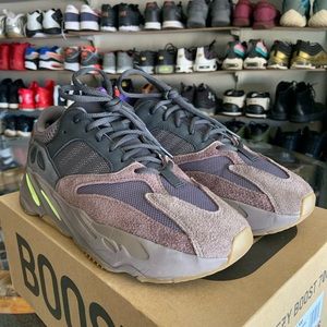 Men’s 9 (42.6) adidas Yeezy Boost 700 ‘Mauve’